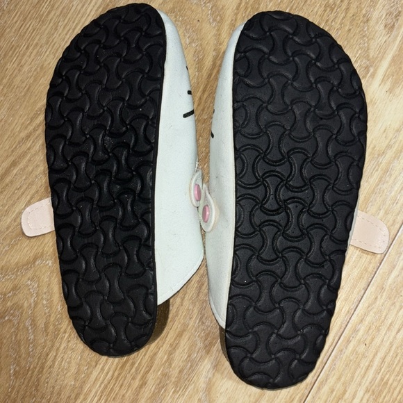 Hello Kitty Clogs - Picture 4 of 4